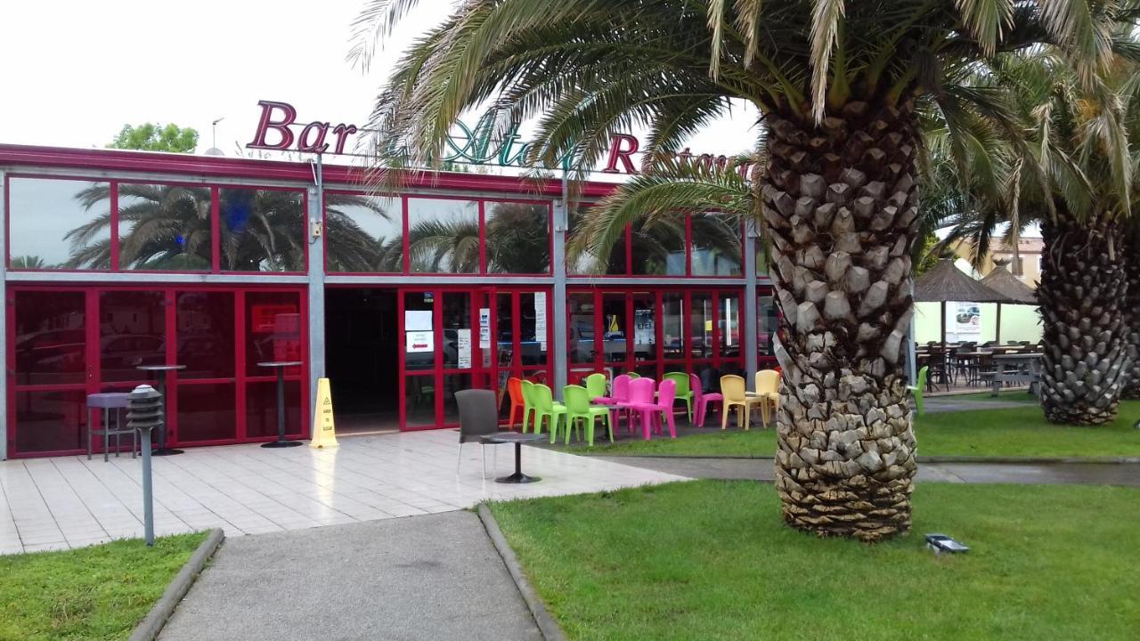 La Carabasse Hotel Vias Buitenkant foto